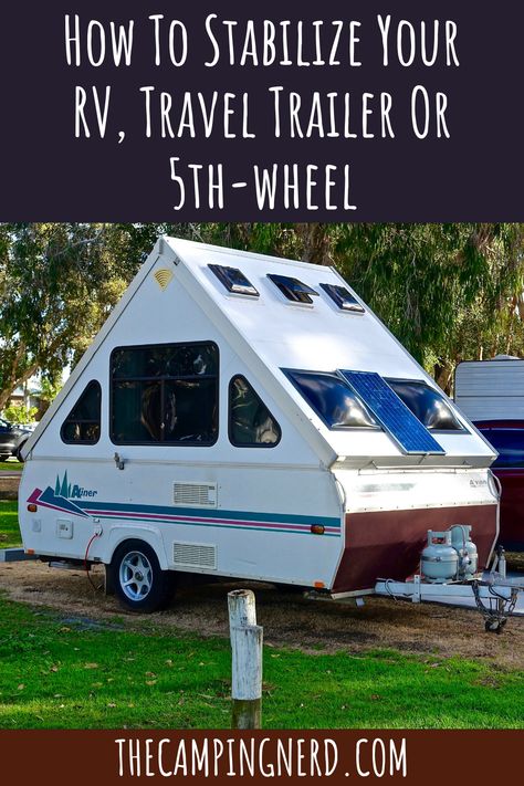 Micro Camper Trailers, Trailer Hacks, Best Pop Up Campers, Pop Up Campers, A Frame Camper, Camper Diy, Rv Camping Tips, Tiny Camper, Micro Camper