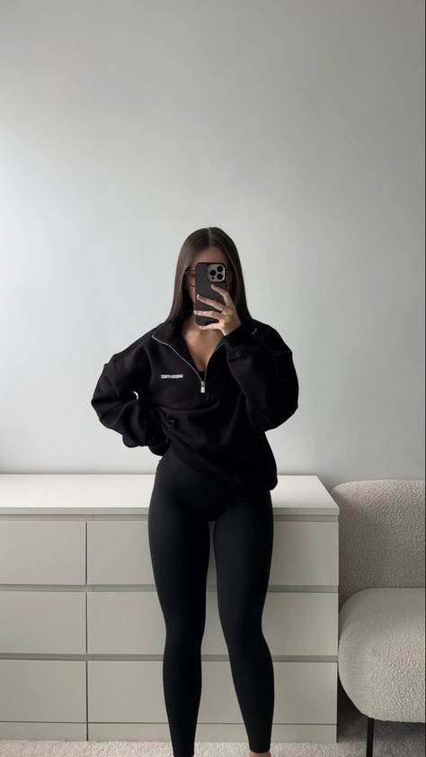 Leggings Outfit Casual, Gymwear Outfits, Gym Crush, Look Legging, Black Leggings Outfit, Cute Workout Outfits, Cute Gym Outfits, Gym Outfits, Athleisure Outfits