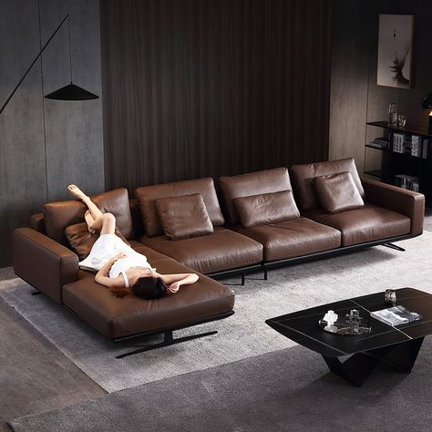 Italian Sofa Design Luxury, Minimalist Sofa Modern, Sofa Design Luxury, Home Inspiration Living Room, Luxury Leather Sofas, Italian Sofa Designs, Italian Modern Sofa, Modern Simple Living Room, Contemporary Leather Sofa