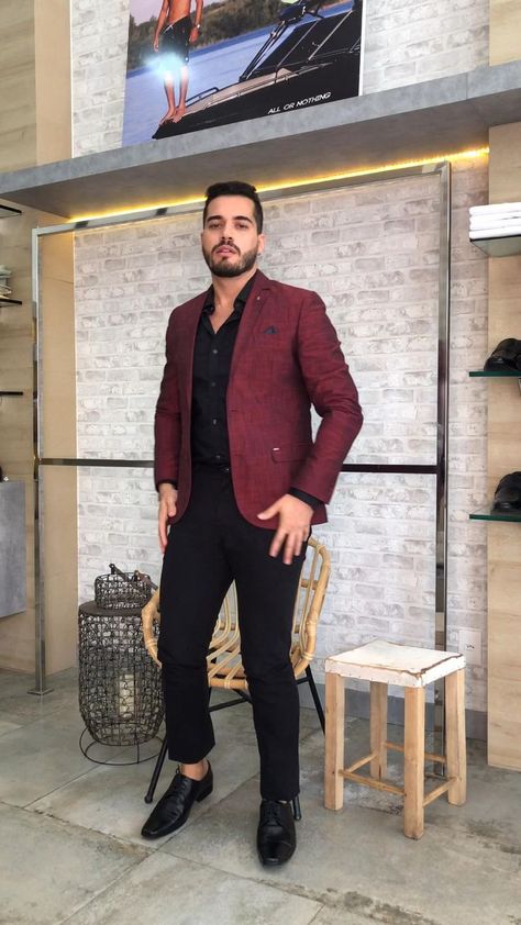 Wine Blazer Outfit Men, Burgundy Blazer Outfit Mens, Maroon Blazer Outfit Men, Red Blazer Outfit Men, Blazer Outfits Men Wedding, Mens Burgundy Blazer, Burgundy Blazer Outfit, Men Suit Outfit, Blazer Outfits For Men