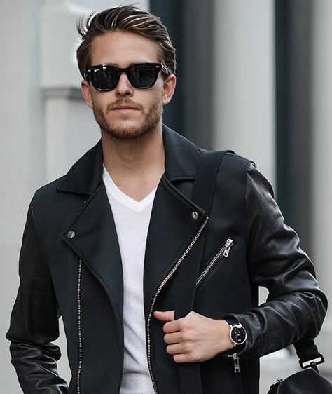 The Ultimate Ray-Ban Wayfarer Sunglasses Guide #clothing #outerwear #jacket #hairstyle #male #leather #eyewear #sunglasses #cool #leatherjacket Hairstyles Long Bob, Adam Gallagher, Fashion Guys, Ray Ban Sunglasses Wayfarer, Mens Fashion Casual Winter, Womens Beach Fashion, Ray Ban Wayfarer, Mens Fashion Business, Womens Fashion Casual Winter