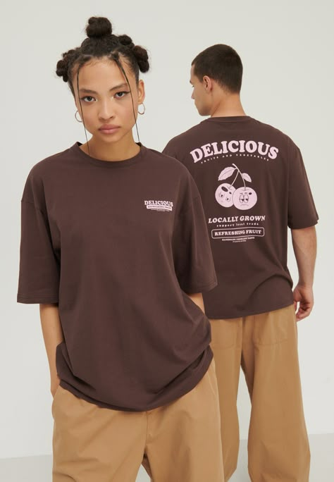 Brown Tshirt Design, Brown T Shirt Design, Brown T Shirt Outfit, Secondary Color Palette, Brown Tshirt Outfit, Half Shirts For Men, Casual Outfits Tshirt, Unisex Tshirt Design, Family Reunion Tshirt