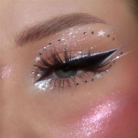 Make Up on Instagram: “Comment your favourite 1-10? ❤️💕 - Tag your friends 👫 Credit @anaharven 💞 - Follow @makeup.coyote & @makeup.hum for more Makeup inspo, tips…” Sugar Plum Fairy Makeup Looks, Dark Glittery Makeup, Space Themed Makeup, Space Cowgirl Makeup, Stars Makeup, Glittery Eye Makeup, Maquillage On Fleek, Sparkly Makeup, Rhinestone Makeup