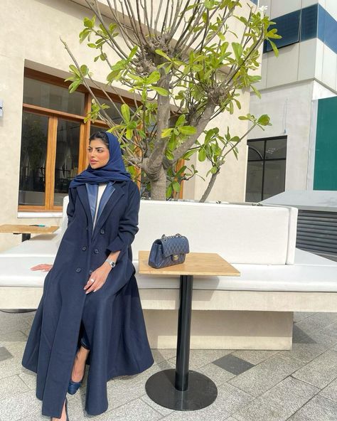 Coat Abaya, Work Abaya, Elegant Abayas, Abaya Designs Latest, Abaya Kimono, University Style, Mode Abaya, Abaya Designs, فستان سهرة