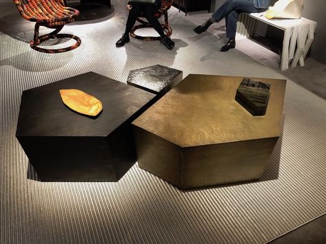 Mexico City-based interior designer Gloria Cortina created this Mathias Coffee Table from hand-hammered patinated brass. The irregular geometric shapes fit together a bit like a puzzle but have a lot of versatility for an arrangement according to a specific space. Coffee Table Design Ideas, Centre Table Design, Tea Table Design, Geometric Coffee Table, Table Design Ideas, Brass Coffee, Coffee Table Design Modern, Center Table Living Room, Best Coffee Tables