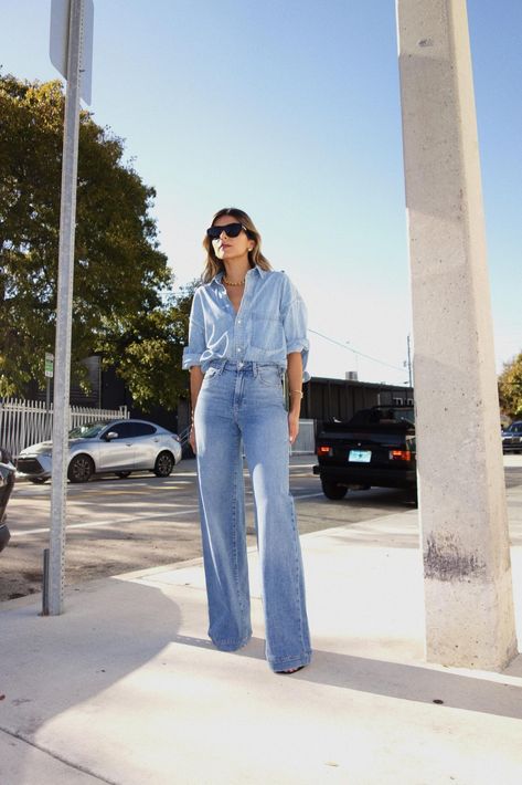 Denim jeans outfit Wide Leg Outfit, Denim Jeans Outfit, Wide Leg Jeans Outfit, Preppy Fall Outfits, Comfy Fall Outfits, Denim On Denim, Jean Large, All Jeans, Fall Outfit Ideas