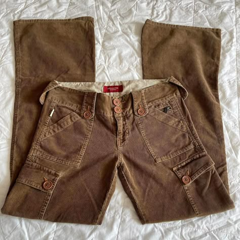 Look what I just found on Depop 🙌 https://depop.app.link/ScpU4g4QLsb 2000 Cargo Pants, Brown Courdory Pants Outfit Y2k, Brown Vintage Cargo Pants, Vintage Brown Cargo Pants With Belt Loops, Brown Cotton Y2k Pants, Low Rise Flare Pants, 2000s Hollister, Depop Vintage, Shifting Clothes