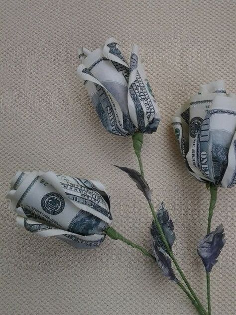 Folded Money, Money Folding, Money Leis, Origami Money, Money Gift Ideas, Money Rose, Funny Wedding Gifts, Wedding Gift Money, Folding Money