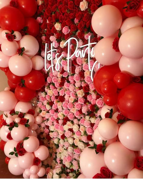 Pink And Red Balloon Decorations, Flower 21st Birthday Party Ideas, Red And Pink Theme Birthday Party, Red Pink And Gold Party Decorations, Red And Pink Quinceanera Theme, Pink And Red Decorations, Rose Theme Birthday Party, Roses Themed Birthday Party, Red And Pink Party Decorations