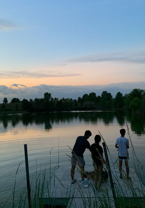 Fishing Date, Fishing With Friends, Fishing Pictures Aesthetic, Fishing Lake Aesthetic, Ocean Fishing Aesthetic, Beach Fishing Aesthetic, Summer Fishing, The Last Song, Dream Date