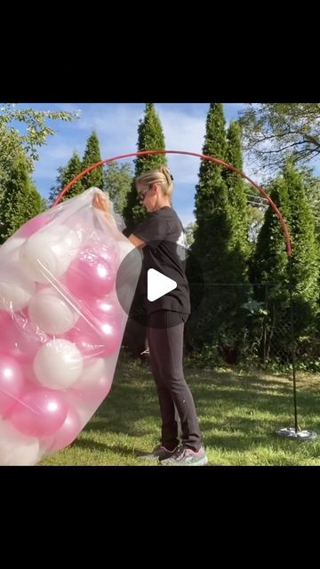 Pink White Balloons, Diy Balloon Arch, Balloon Arch Diy, Floating Decorations, Deco Ballon, Idee Babyshower, Balloon Kits, Shimmer Wall, Mehndi Decor