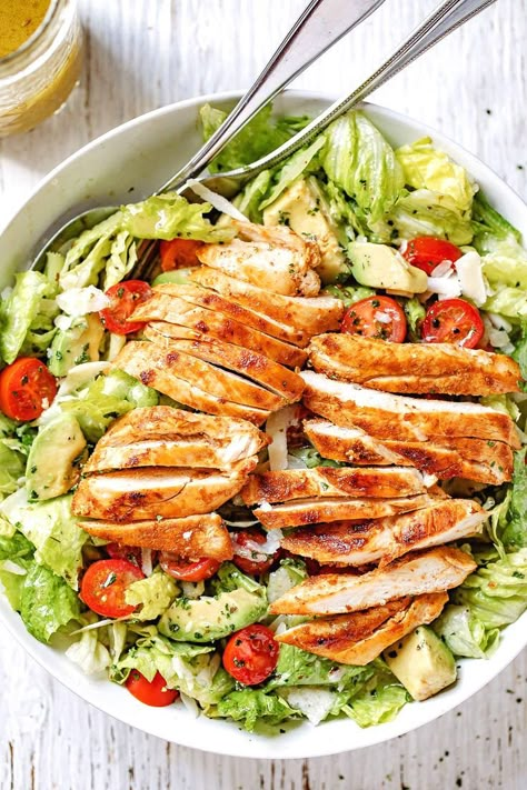 Chicken And Avocado, Easy Chicken Salad, Plats Healthy, Resep Salad, Salad With Chicken, Avocado Salad Recipes, Chicken Casseroles, Blackened Chicken, Healthy Chicken Dinner