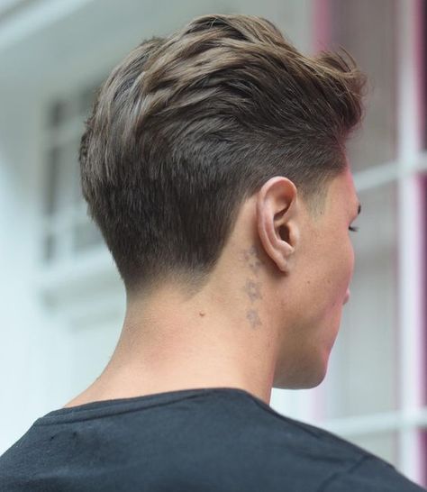 European Haircut, Hipster Haircuts For Men, Top Haircuts For Men, Hipster Haircut, Flat Top Haircut, Man Bun Hairstyles, Trendy Mens Haircuts, Gents Hair Style, Tapered Hair