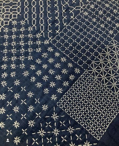 Sashiko Tutorial, Rag Quilting, Japanese Quilting, Batik Clothing, Boro Stitching, Sashiko Pattern, Sashiko Stitching, Sashiko Boro, Textile Art Embroidery