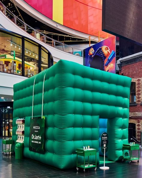 MECCA PRESENTS DR.JART+ POP UP A bold and vibrant entrance for viral skin care brand #DrJart bouncing into @meccabeauty Pic credit @hughdaviesphoto Viral Skincare, Skincare Advice, Melbourne Central, Brand Pop, Dr Jart, Family Fun Games, Retail Experience, Pop Up Event, Skincare Brand