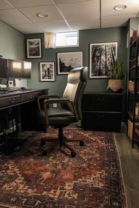 Modern Masculine Office, Men’s Home Office, Masculine Office Decor, Basement Home Office, Masculine Home Office, Masculine Office, Basement Office, Vintage Home Office, Deco Studio