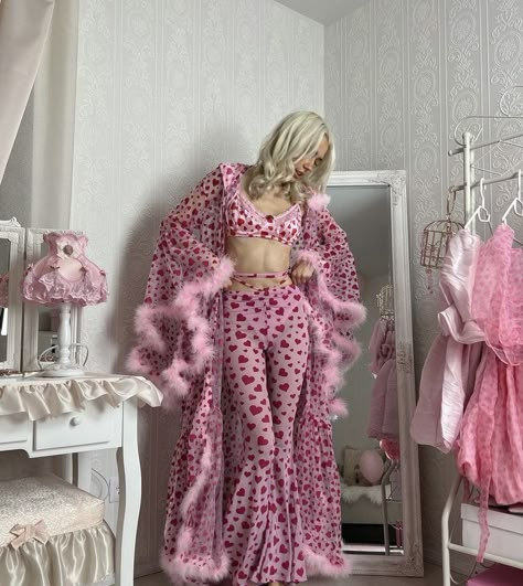 Unique Trousers, Fashion Pink Aesthetic, Aesthetic Girly Things, Pants Stand, Coquette Doll, Rave Pants, Aesthetic Feminine, Dreamy Aesthetic, Barbie Aesthetic