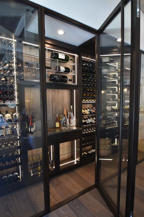 Modern Wine Cellar, Wine Cellar Wall, Wine Room Ideas, Contemporary Wine Cellar, Custom Wine Room, Glass Wine Cellar, Wine Rooms, Custom Wine Cellars, Home Wine Cellars