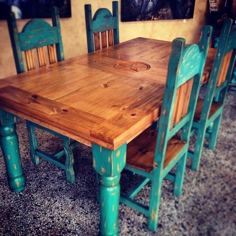 . Refurbished Kitchen Tables, Kitchen Dinning Room, Western Homes, Refurbished Furniture, Barbed Wire, Redo Furniture, Flipping Furniture, Western Decor, Repurposed Furniture