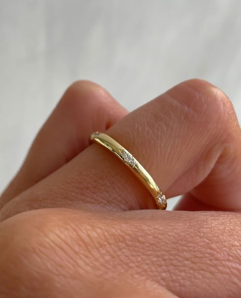 Cluster Wedding Ring, Wedding Ring Solitaire, Simple Wedding Bands, Eternity Wedding Ring, Plain Wedding Band, Stacked Wedding Bands, Moissanite Engagement Ring Set, Simple Engagement Rings, Custom Engagement Rings