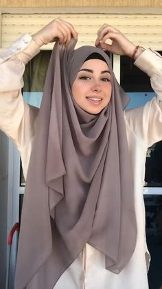 Type Of Hijab Style, New Hijab Style Fashion, Hajab Girl Style, Hejab Girl's Outfit, How To Hijab Style, Hijab New Style, Khimar Hijab Style, Style For Hijab Outfit, Chest Coverage Hijab Style