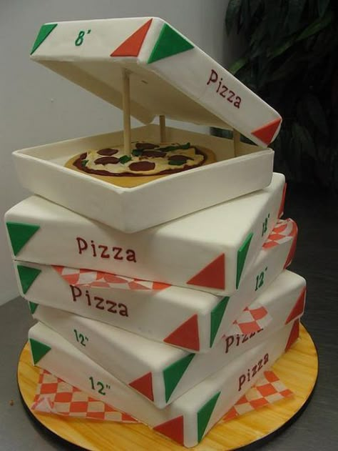 Gateau Harry Potter, Dessert Oreo, Pizza Cake, Pizza Boxes, Crazy Cakes, Unique Cakes, Awesome Cakes, Novelty Cakes, Cool Cakes