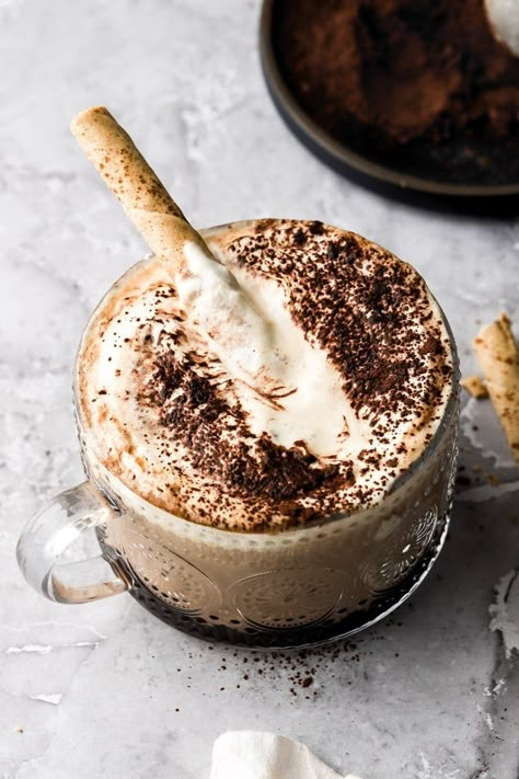 Tiramisu Latte Tiramisu Latte, Macchiato Recipe, Single Serve Coffee Maker, Natural Alternatives, Amazon Coffee, Sweet Coffee, Single Serve Coffee, Coffee Drink Recipes, Latte Recipe