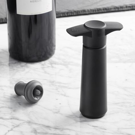 The best wine stoppers, according to a master sommelier, importer, critic and more - The Washington Post Wine Purse, Wine Aerators, Wine Preserver, Wine Education, Wine Tools, Best Wine, Crate Storage, Wine Stoppers, First Name