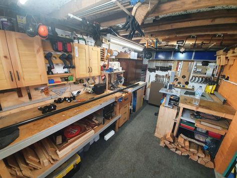 Single Garage Workshop, Single Garage, Workshop Layout, Barn Workshop, Garage Work Bench, Workshop Ideas, Work Bench, Garage Ideas, Garage Workshop