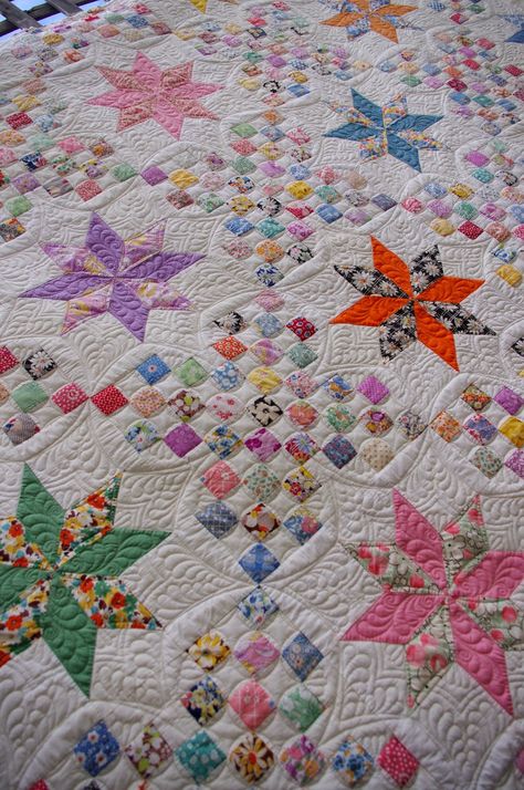 1930's Vintage Le Moyne Star Quilt, quilted by Karen Terrens | Quilts on Bastings Lemoyne Star, Vintage Quilts Patterns, Machine Quilting Patterns, Quilt Modernen, Texas Star, Old Quilts, Traditional Quilts, Vintage Quilt, Vintage Star