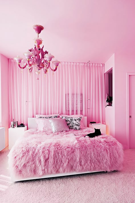 A pink overload that manages to feel refined and elegant. Pink Bedroom Design, Pink Bedroom Decor, Pink Room Decor, Deco Rose, Teen Girl Bedroom, Fav Color, Pink Bedrooms, Pink Stuff