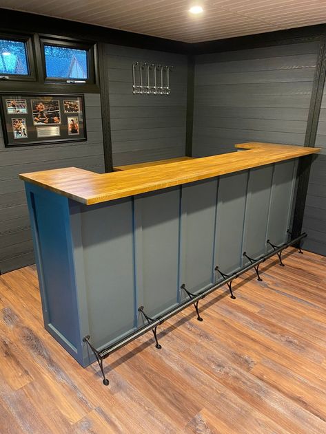 Home Bar Color Ideas, Bar Shelving Ideas For Home, Garden Bar Decor Ideas, Front Of Bar Ideas, Garden Room Bars, Home Bar Ideas Man Cave, Garden Bar Interior Ideas, Summer House Bar Ideas Interior, Garden Room Bar Ideas