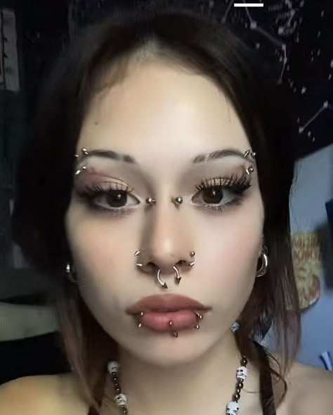 Spiky Nose Piercing, Full Face Of Piercings, Pretty People With Piercings, Cool Facial Piercings, A Lot Of Piercings Face, Multiple Face Piercings, Cool Face Piercings, Face Piercing Set Up, Piercing Combos Face