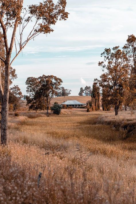 Country Cottage Australia, Australian Country Garden, Australian Lifestyle Aesthetic, Australian Country Aesthetic, Country Home Australian, Barbie Farmhouse, Australiana Aesthetic, Australian Country Home, 1890s Farmhouse