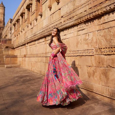 Frolicsome & Beautiful Sets By Anita Dongre For The Modern Brides! Lehnga Photoshoot Poses, Beautiful Lehenga, Indian Outfits Lehenga, Wedding Lehenga Designs, Anita Dongre, Traditional Indian Dress, Indian Dresses Traditional, Traditional Indian Outfits, Paradise Found