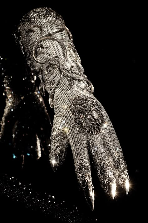 LADY GAGA. Original leather glove with 11.000 Swarovski Crystals from the TV series “American Horror Story: Hotel” (2015). Discover "The Art of Performance" at Swarovski Crystal Worlds, Austria. Exhibition | Museum | Travel Guide | Kristallwelten | Swarovski Crystals | Michael Schmidt | Derek McLane Swarovski Crystals Aesthetic, Swarovski Photoshoot, Swarovski Museum, Watch Swarovski, Rollup Design, Swarovski Objects, Lady Gaga Fashion, Swarovski Swan, Met Ball