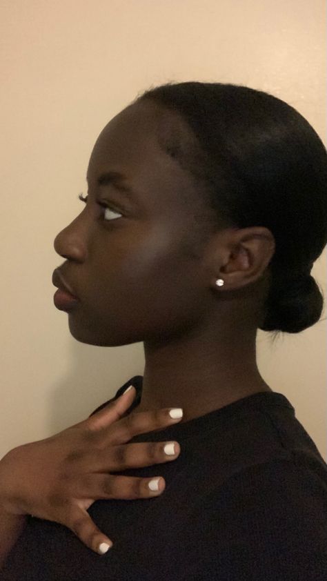 Faces Reference Side Profile, Side Of Face Reference, Art Reference Poses Side Profile, Side Profiles Black Women, Side Lips Reference, Side Profile Nose Reference, Poc Women Side Profile, Face Refrences Front View, Black Female Side Profile