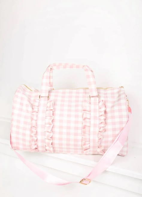 Gingham Ruffle Duffle Bag. 2 Patches Included. - Etsy Bag With Patches, Daycare Bag, Letter Patches, Kids Daycare, Holdall Bag, Outfits Petite, Sac Week End, Current Fashion, 2022 Trends