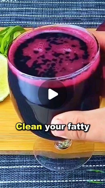 Naturalremedies.com , Herbalhealing ,Naturecures. on Instagram: "#weightlosstips #weightlosssmoothie #weightlosstransformation #weightlossprogress" 21days Challenge, Healthy Liver Diet, Green Smoothie Challenge, Liver Diet, Healthy Herbs, Smoothie Challenge, Healthy Drinks Smoothies, Healthy Juice Recipes, The Smoothie Diet