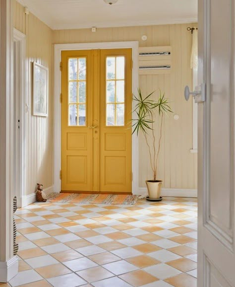 #homesweethome #frenchdoors #yellowdoor Yellow Door, Ivy House, Yellow Doors, Yellow Interior, 아파트 인테리어, Paint Colors For Home, Chic Home, Home Fashion, House Inspo