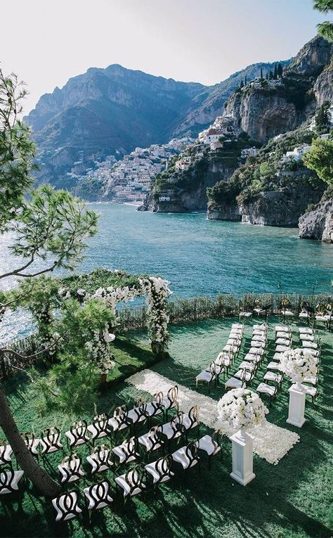 Pinterest: morgancphillips
Inside the Grandest Celebrity Weddings
#wedding #weddingday #weddingphotography #weddingvenue #italy #archway #greenery #lake #ocean #flowers #outsidevenue #cliffside Malibu Rocky Oaks Wedding, Como Wedding, Mandap Decor, Malibu Wedding, Dream Wedding Venues, Garden Wedding Decorations, Lake Como Wedding, Wedding Etiquette, Destination Wedding Locations