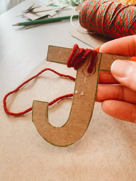 Letters For Stockings Diy Christmas, Homemade Letter Ornaments, Stocking Letters Diy, Christmas Gift Toppers Diy, Stocking Diy Ideas, Diy Stocking Ideas, Decorating Stockings Diy, Diy Letter Ornaments, Yarn Ornaments Christmas