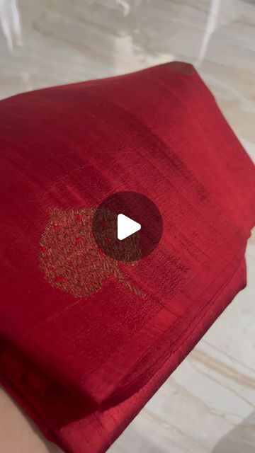 SaadgeeNilay on Instagram: "On Huge Demand….

Beautiful shades of Border Less Tussar Raw Silk Banarasi Saree…

LIMITED PIECE…grab it fast 

A Tussar Banarasi saree with kudua weave and zari butta sounds absolutely stunning! The combination of Tussar silk with Banarasi weaving and zari work creates a rich and elegant look, perfect for special occasions. The intricate detailing of kudua weave adds a unique charm to the saree.

For more queries kindly DM or WhatsApp us on +91 9884813283 with screenshot 

https://wa.me/message/FPVPDK2PO6PSP1

#banaras #handloom #tussar #saree #silk #weddingsaree #usasarees #beautiful #elegant #stunning #canada #hyderabadsarees #chennai @saadgeenilay" Banarasi Raw Silk Saree, Elegant Saree Look For Wedding, Banarasi Saree Look For Wedding, Tussar Saree, Silk Banarasi Saree, Raw Silk Saree, Silk Saree Banarasi, Saree Silk, Tussar Silk Saree