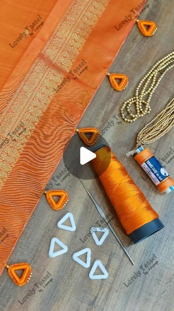 How To Make Fabric Tassels, Fancy Saree Kuchu Designs, Beads Tassels For Saree Pallu, Krosha Kuchu Designs Saree, Crochet Saree, Kamal Kadai, Saree Kuchulu, Sewing Artwork, Blouse Latkan