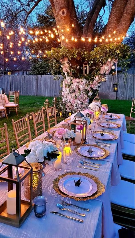 Dinner Table Set, Backyard Dinner Party, Backyard Graduation Party, Sweet 17, Fest Temaer, Backyard Birthday, Birthday Dinner Party, Bday Party Theme, Garden Party Birthday