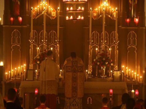 Candlemas, Symbolism & Blessing of Candles Blessing Candles, Church Candles, Architectural Forms, Christian World, Name Of God, Prayer Candles, The Blessed Virgin Mary, Memorial Candle, Places Of Worship