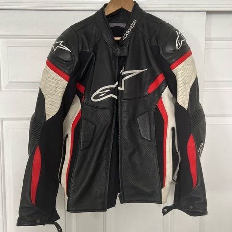 Clothing Anatomy, Racer Jacket Men, Alpinestars Jacket, Bond Outfits, Racer Jackets, Bald Men Style, Bike Jacket, Motorbike Jackets, Racing Jackets