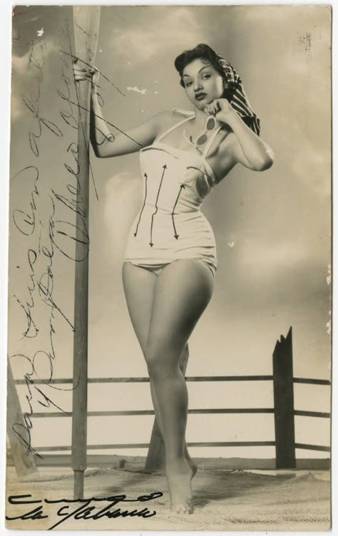 Chelo Alonso, Cuban actress - Cuban Photograph Collection - Digital Collections Old Hollywood Glamour Dresses, Vintage Cuba, Italian Cinema, Vintage Hollywood Glamour, Black Glamour, Black Hollywood, Va Va Voom, Vintage Inspiration, Vintage Pinup