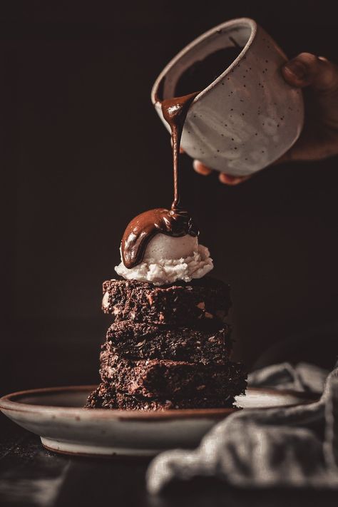 Chocolate Deserts, Healthy Superfoods, Dessert Photography, Restaurant Photography, Chocolate Dreams, I Love Chocolate, Fair Food Recipes, Cute Desserts, Love Chocolate