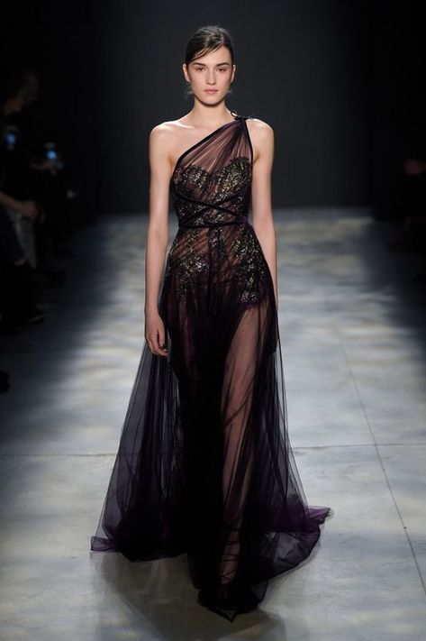 Black Gown, Marchesa, Mode Inspiration, Looks Style, Beautiful Gowns, Couture Dresses, Fancy Dresses, Tulle Dress, Dream Dress